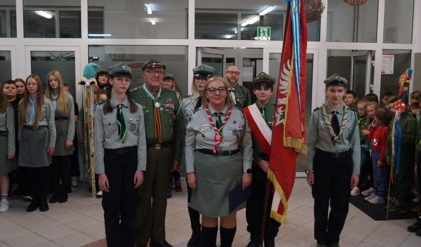 Hufiec Bieszczadzki ZHP im .W. Pola w Lesko odznaczony Krzyżem  Św. Jana Pawła II